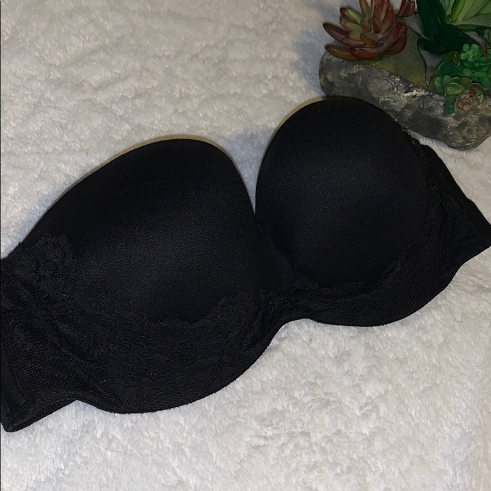 Victoria’s Secret strapless black bra - Picture 2 of 4